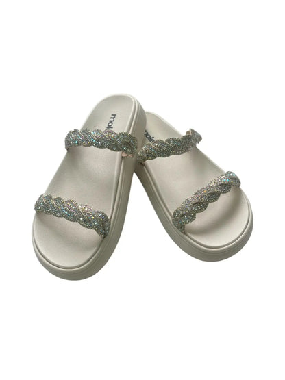 Sandália Feminina Papete Moleca com Strass – Conforto, Praticidade e Estilo