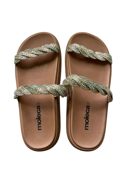 Sandália Feminina Papete Moleca com Strass – Conforto, Praticidade e Estilo