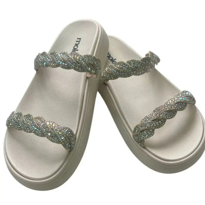 Sandália Feminina Papete Moleca com Strass – Conforto, Praticidade e Estilo