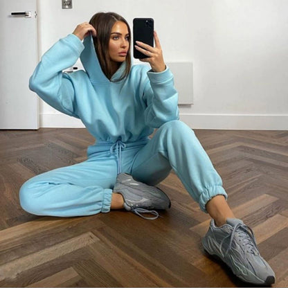 Conjunto Feminino Fitness Casual 2 Peças – Moleton Leve com Capuz